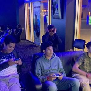 Meet your Posher, Omar